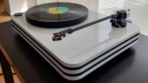 Luphonic Model R3 Turntable - Image 2